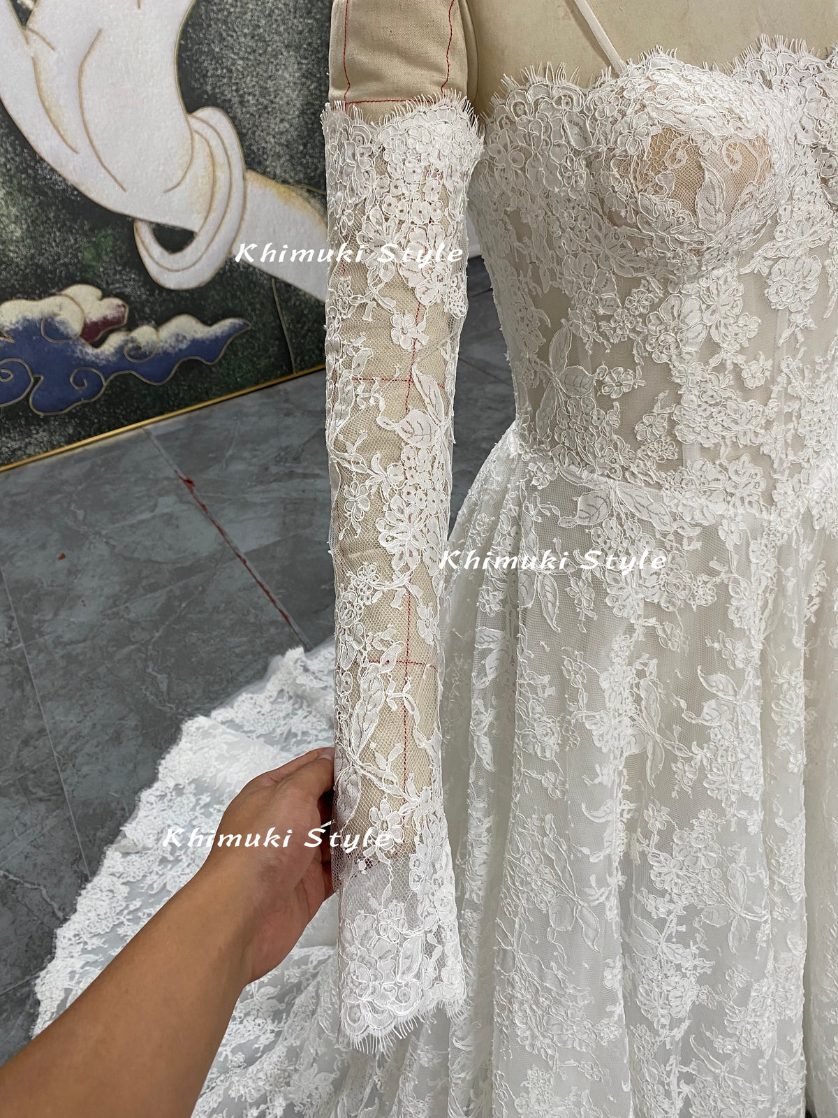 Long Sleeve Lace V-waistline Wedding Dress