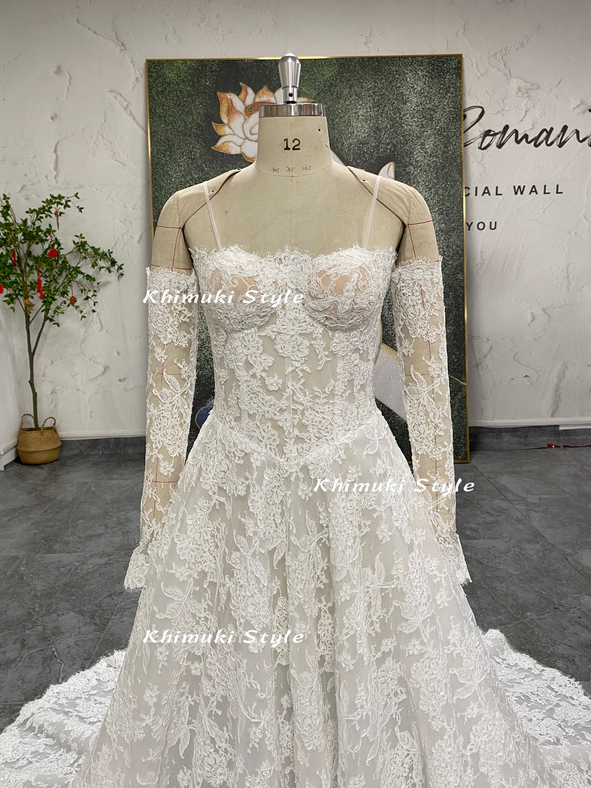 Long Sleeve Lace V-waistline Wedding Dress