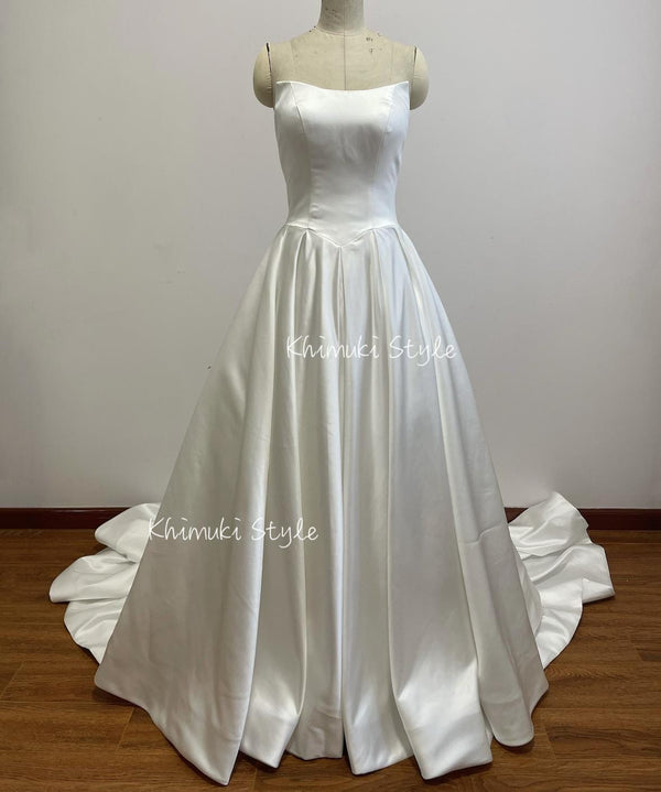 Ball gown ivory wedding dress