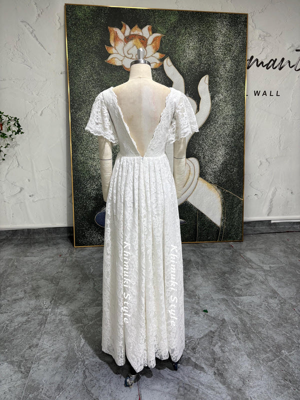 V-back Floral Lace Wedding Dress 