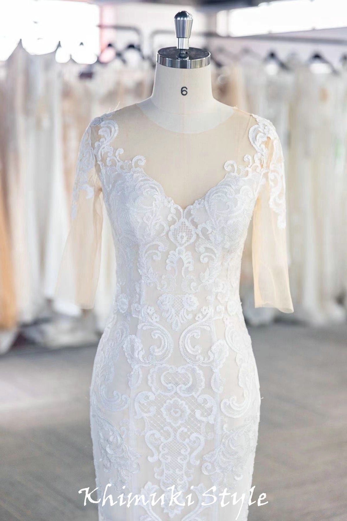  V-neck Floral Lace Wedding Dress