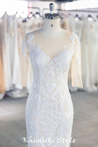  V-neck Floral Lace Wedding Dress