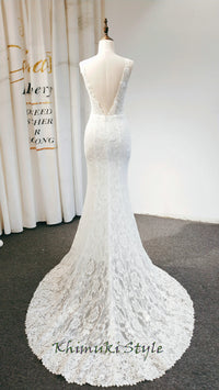Classic V-back Lace Wedding Dress