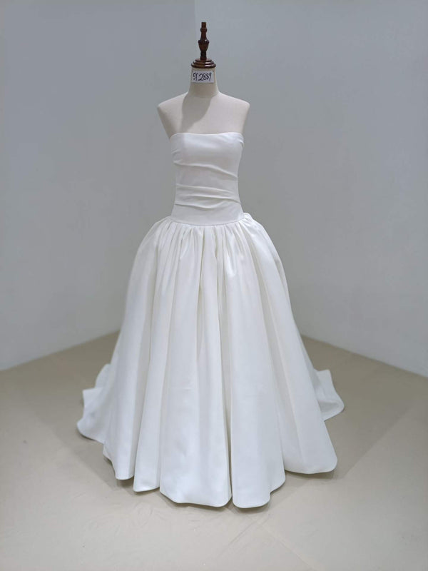 ball gown basque waist wedding dress