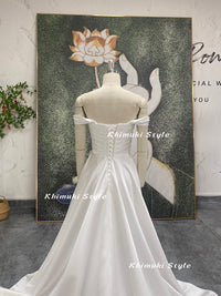 detachable Off the shoulder sleeves wedding gown
