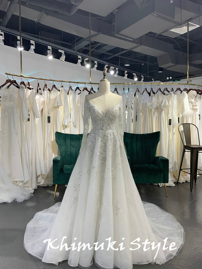 A line Sexy Back Long Sleeve Lace Wedding Dress