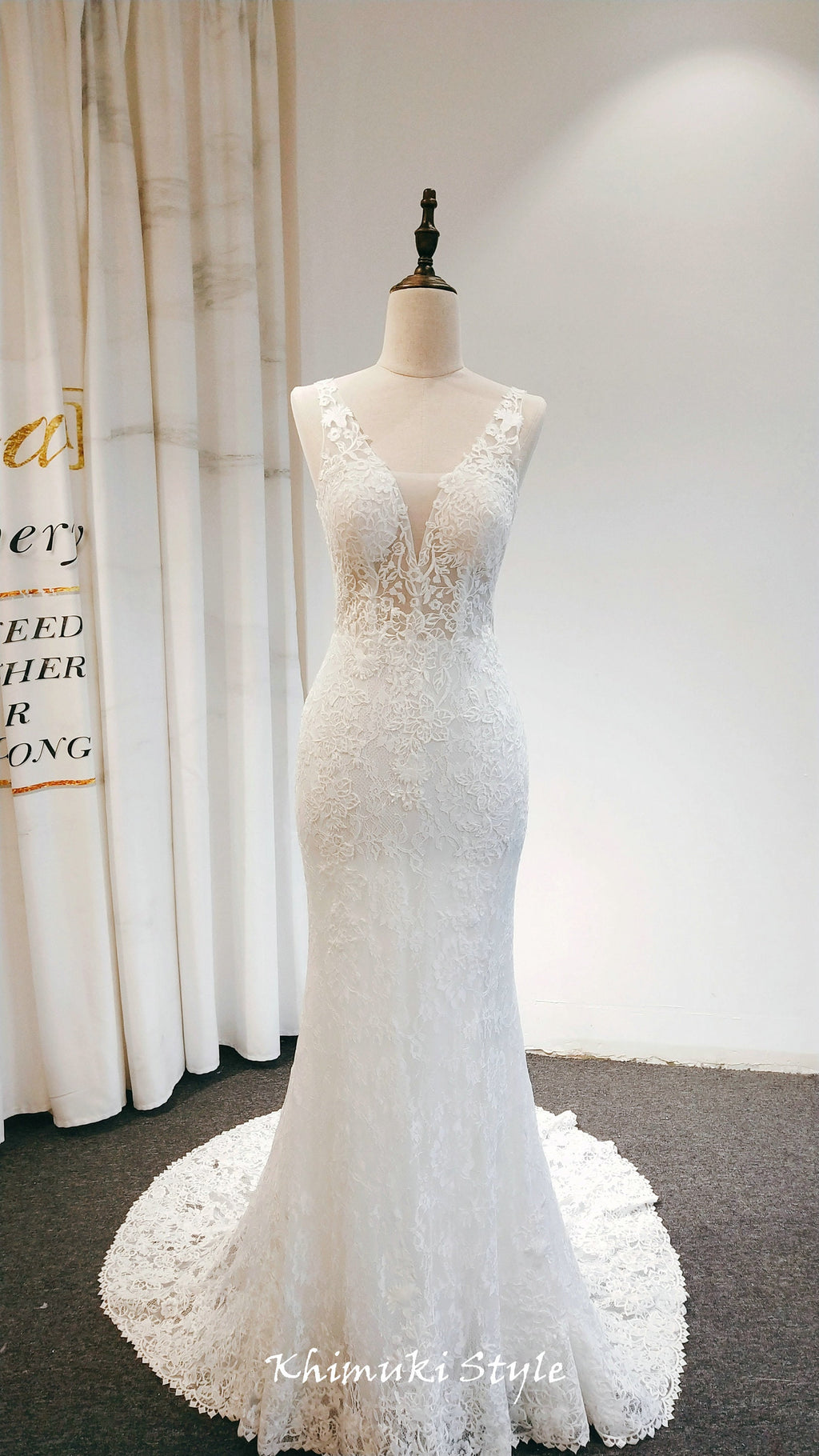 Classic Mermaid Deep V-back Sheer Lace Wedding Dress