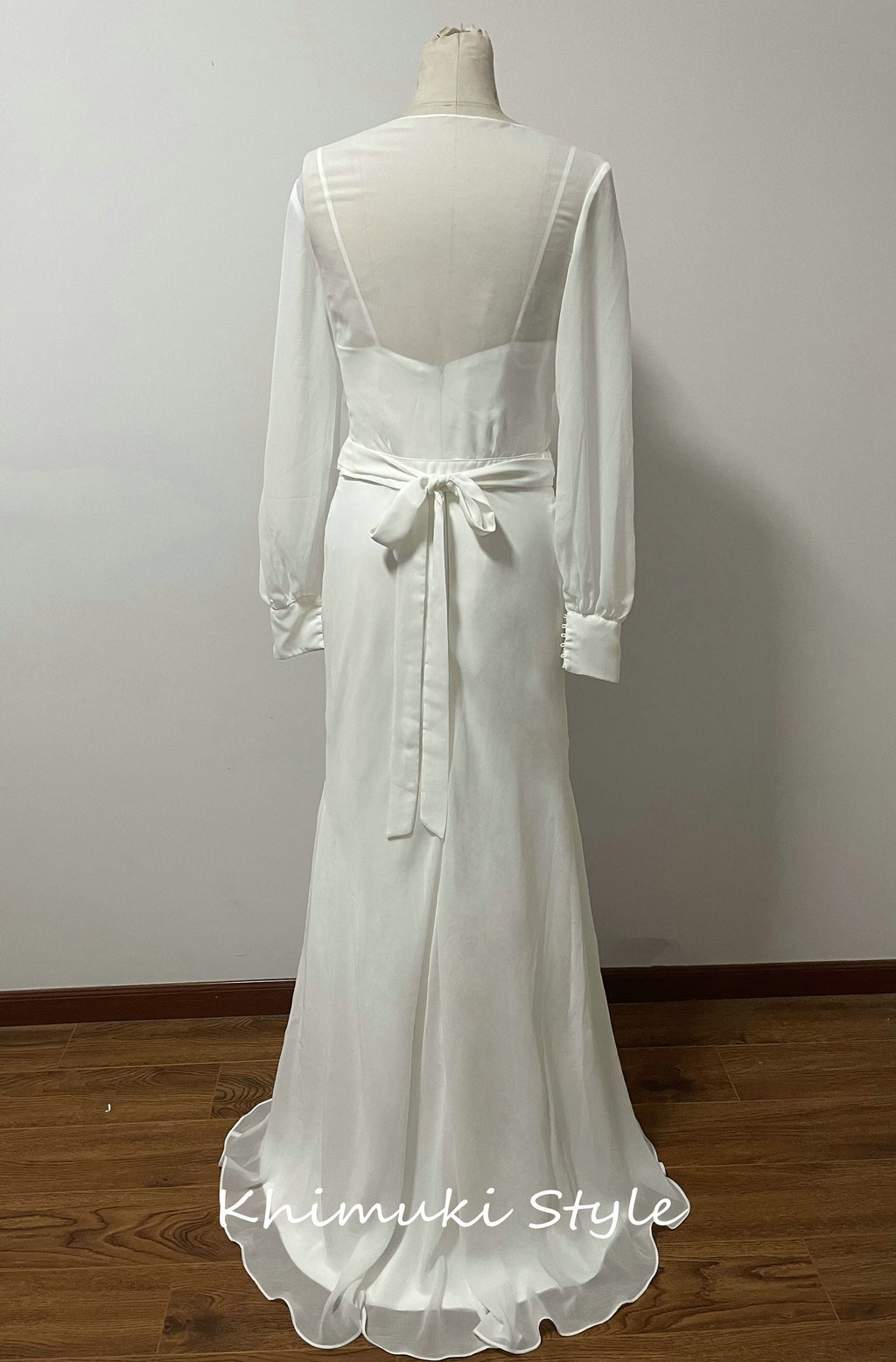 Long Sleeve Ivory Chiffon Vintage Wedding Dress