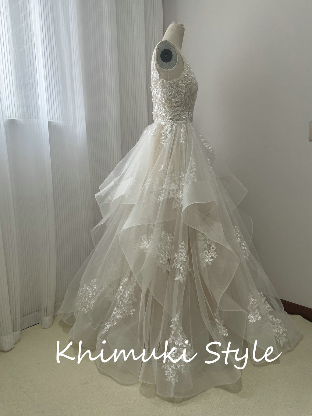Fashion Tiered Skirt Wedding Dress
