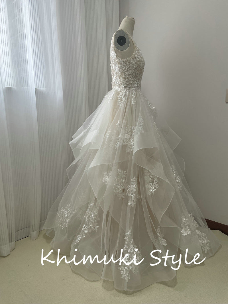 Fashion Tiered Skirt Wedding Dress