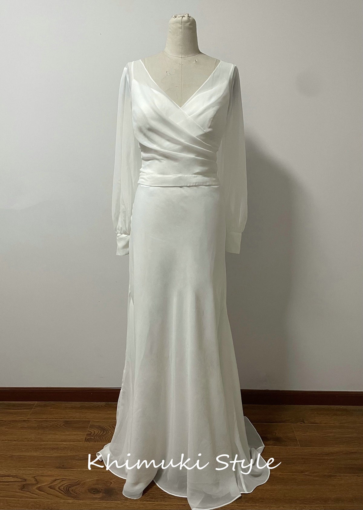 Long Sleeve Ivory Chiffon Vintage Wedding Dress