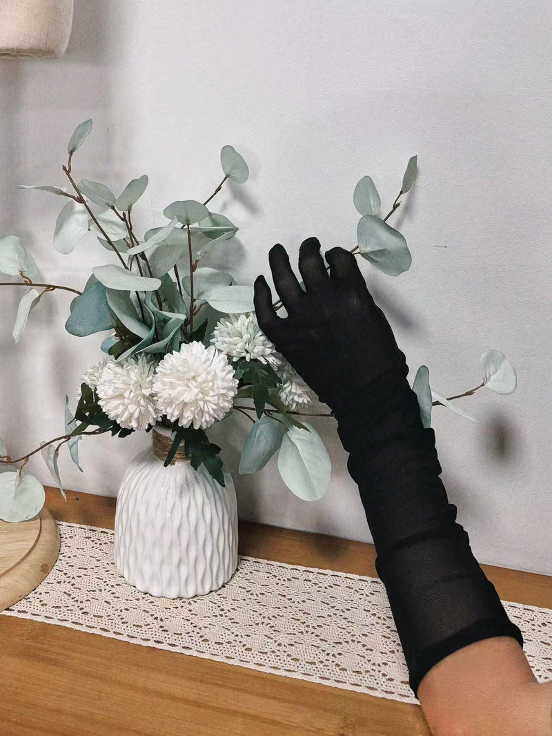 Gloves with the dress together