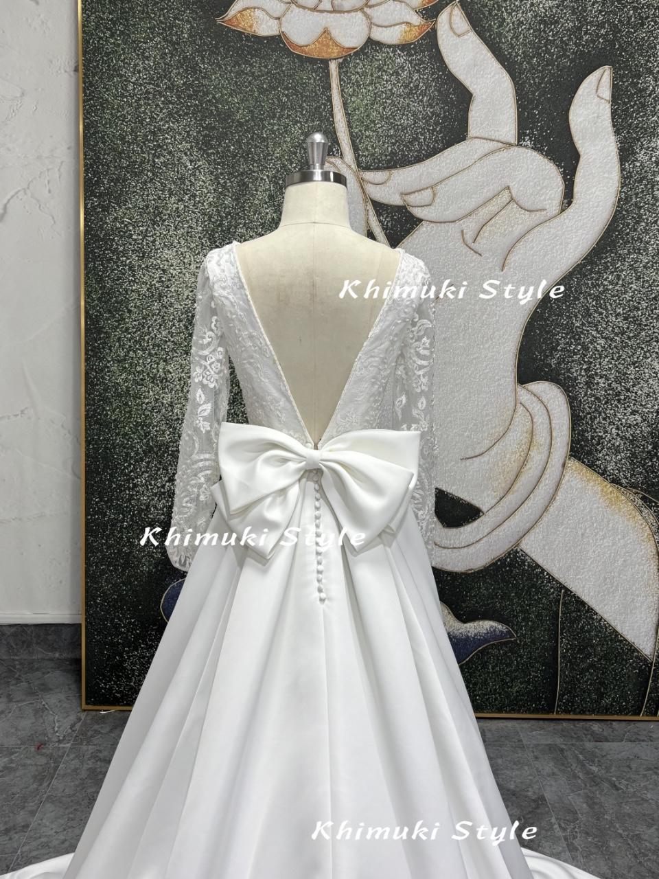 Long Sleeve V-back Boat-Neck Ivory Wedding Dress