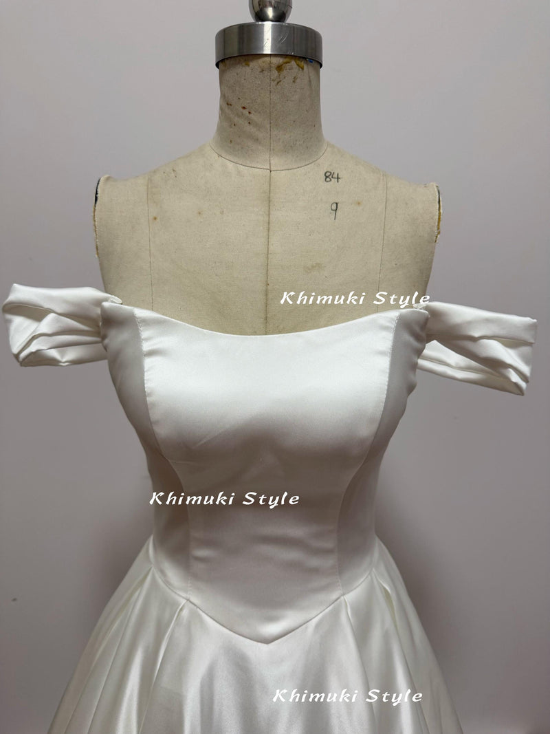 Off the Shoulder Sleeve Wedding Dress,Ivory Satin V-waistline Wedding Dress with Pockets