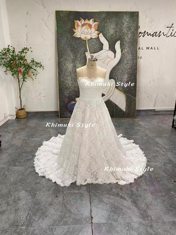 ivory lace wedding dress