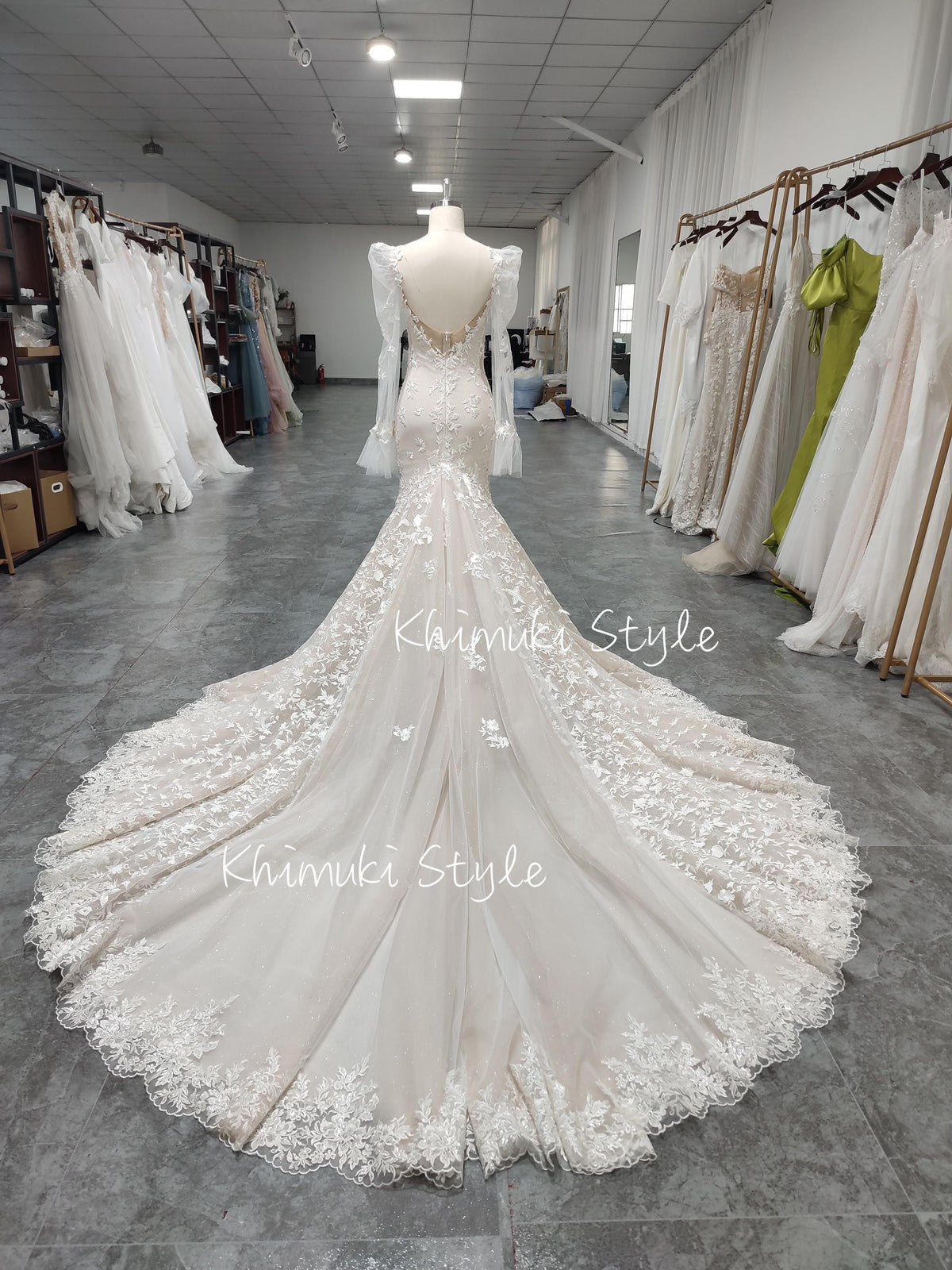 long train v-back wedding dress