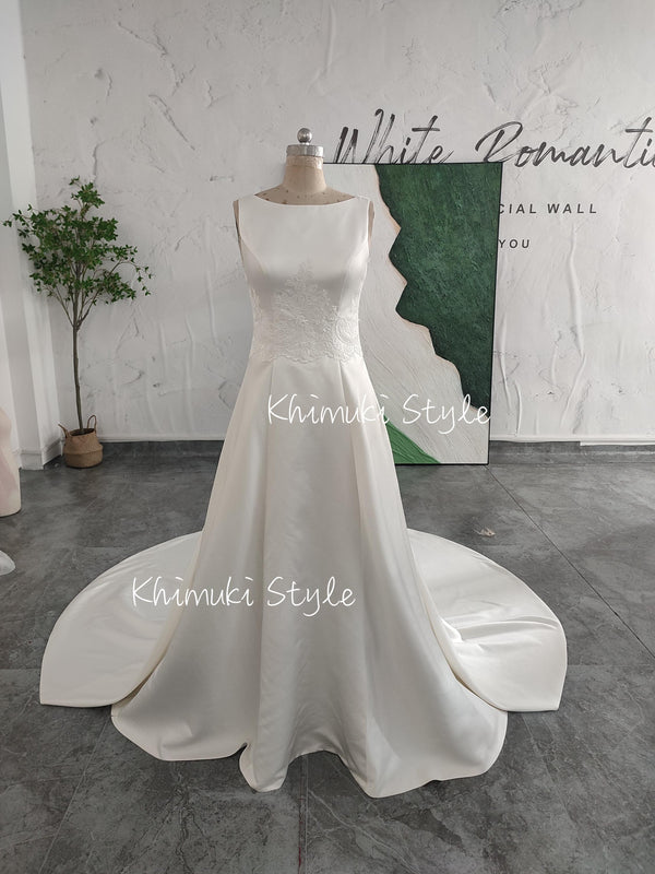 wedding dress with removable train